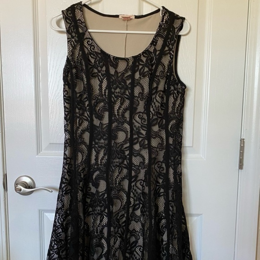 Women| Sleeveless Lace Dress